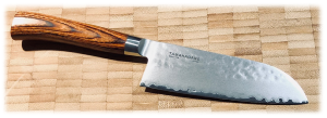 COUTEAU JAPONAIS DE CUISINE - TAMAHAGANE GAMME TSUBAME WOOD - SANTOKU 12 CM