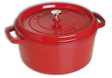 Cocotte ronde en fonte émaillée Staub cerise de 30cm