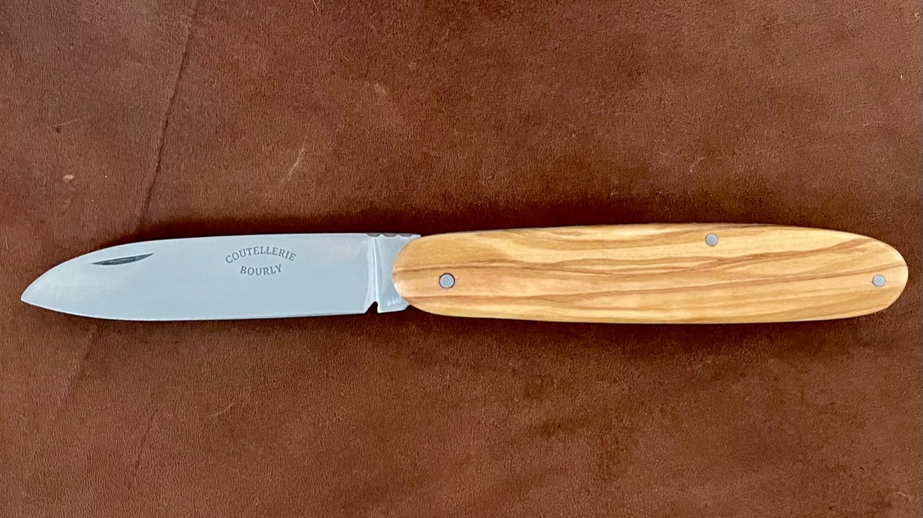 Couteau modèle "Navette" par la Coutellerie Bourly olivier 12c27